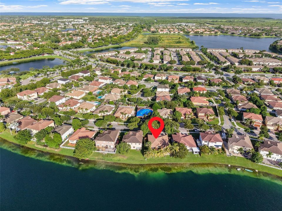 На продажу: $669,500 (3 спален, 2 ванн, 2062 Квадратных фут)