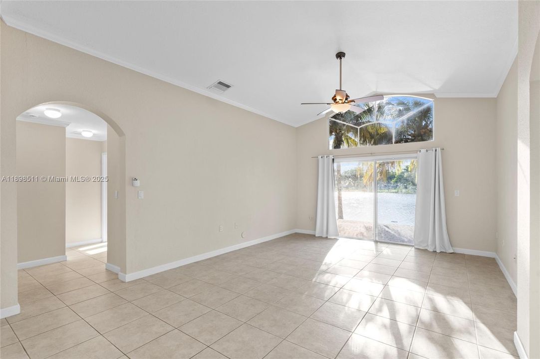 На продажу: $669,500 (3 спален, 2 ванн, 2062 Квадратных фут)