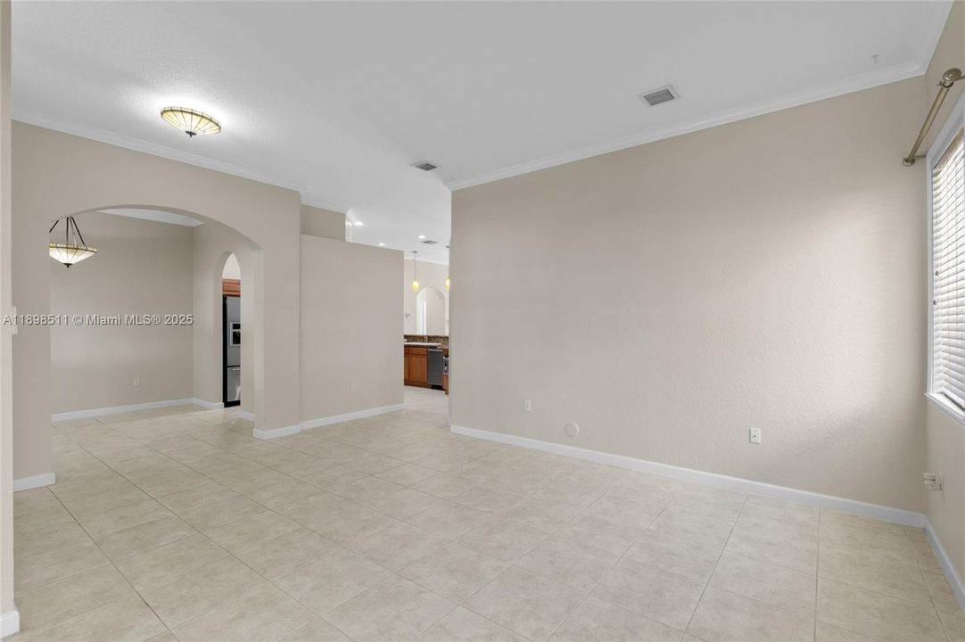 На продажу: $669,500 (3 спален, 2 ванн, 2062 Квадратных фут)