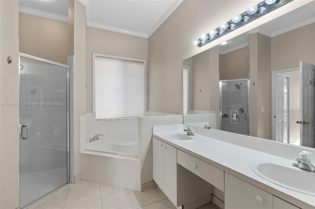 На продажу: $669,500 (3 спален, 2 ванн, 2062 Квадратных фут)