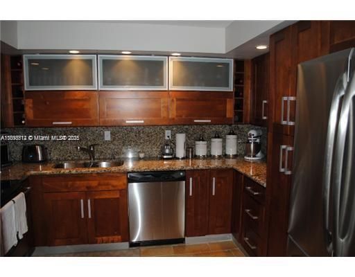 For Sale: $599,000 (2 beds, 2 baths, 1362 Square Feet)