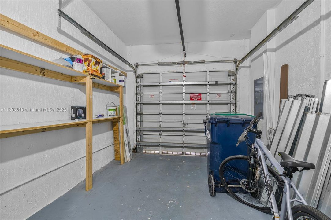 Active With Contract: $2,850 (3 beds, 2 baths, 1504 Square Feet)