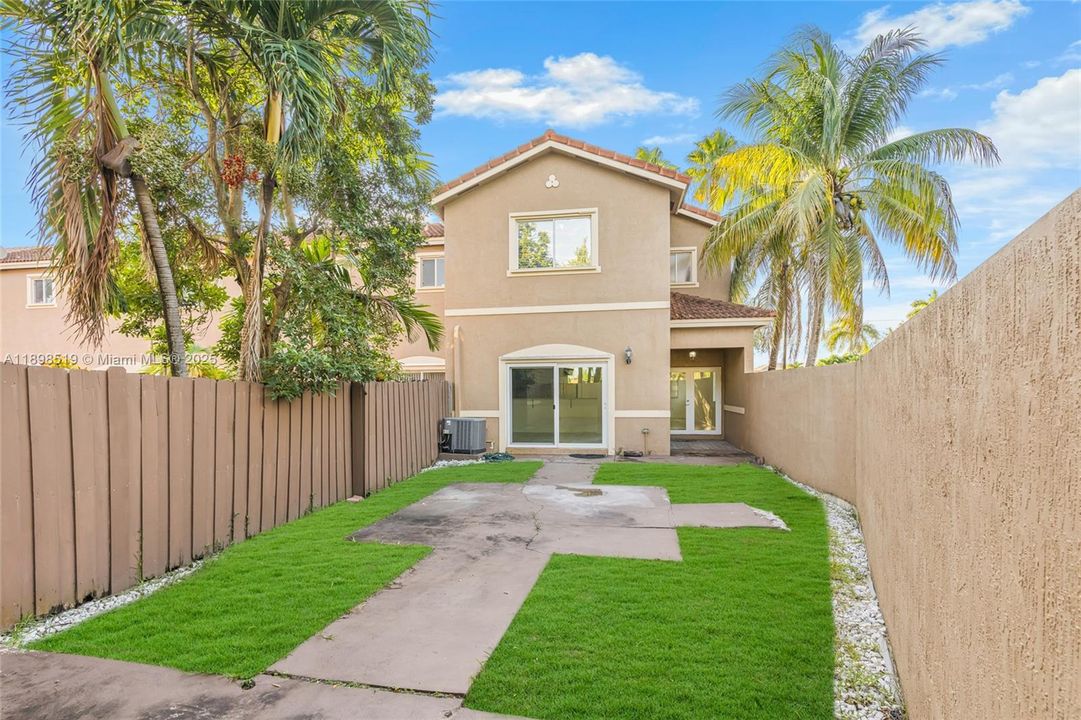 Active With Contract: $2,850 (3 beds, 2 baths, 1504 Square Feet)