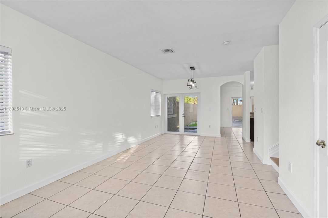 Active With Contract: $2,850 (3 beds, 2 baths, 1504 Square Feet)