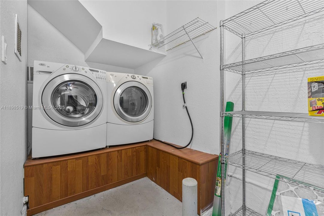 Active With Contract: $2,850 (3 beds, 2 baths, 1504 Square Feet)