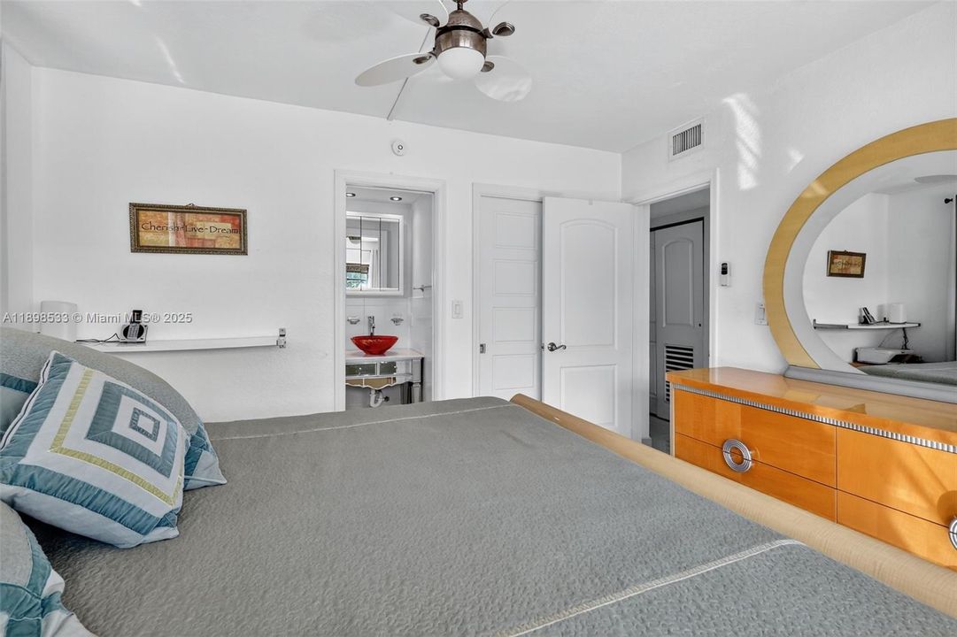 For Sale: $150,000 (2 beds, 2 baths, 960 Square Feet)