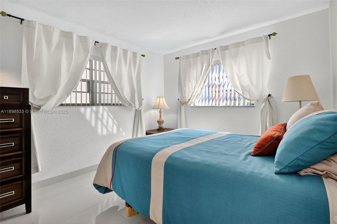 For Sale: $150,000 (2 beds, 2 baths, 960 Square Feet)