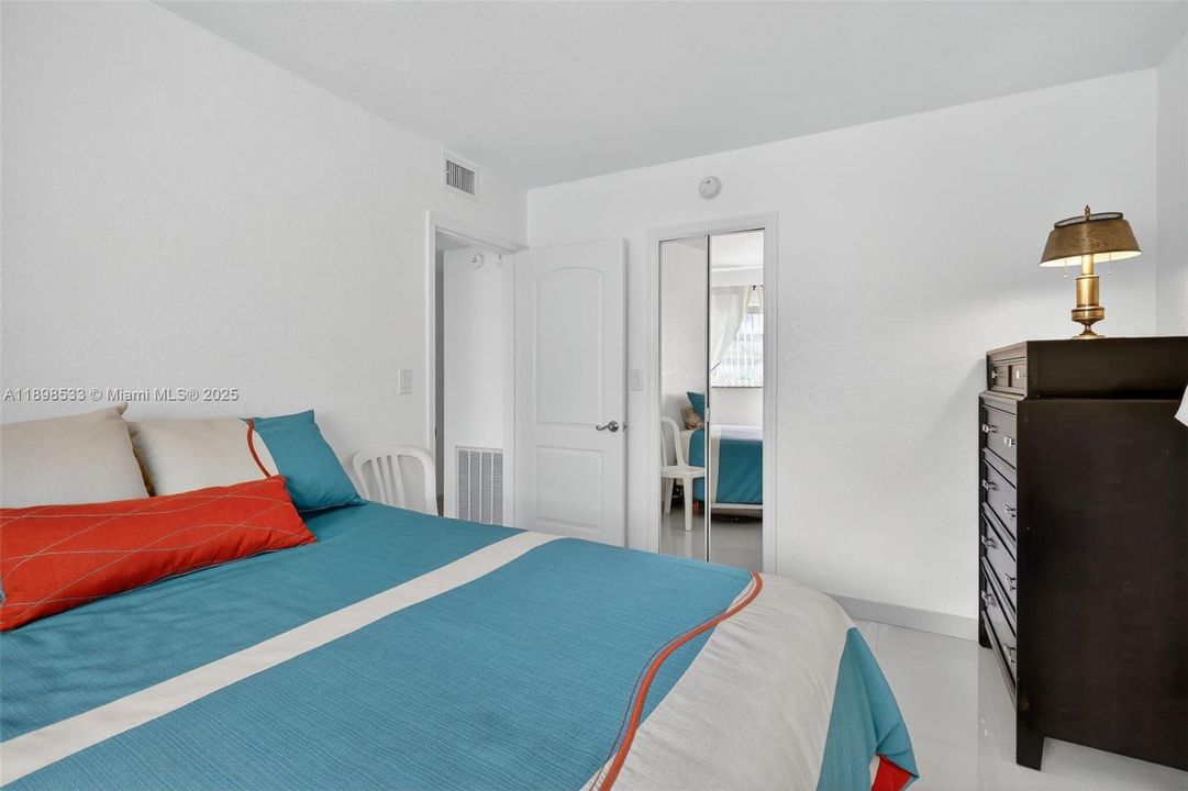 For Sale: $150,000 (2 beds, 2 baths, 960 Square Feet)