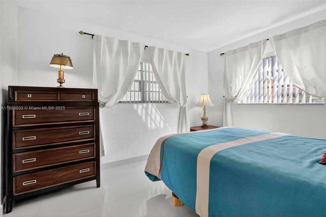 For Sale: $150,000 (2 beds, 2 baths, 960 Square Feet)