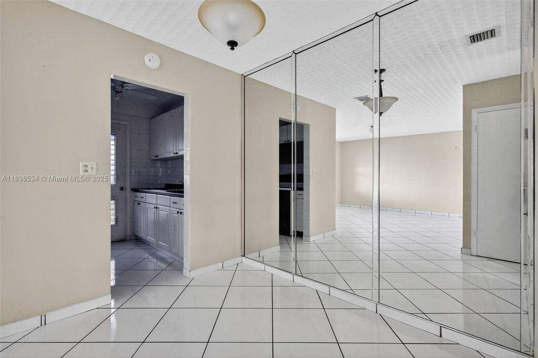 En Venta: $50,000 (1 camas, 1 baños, 688 Pies cuadrados)