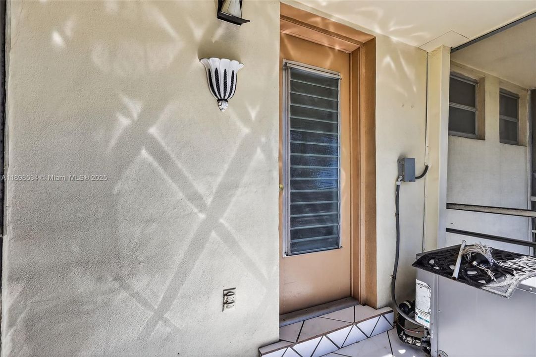 En Venta: $50,000 (1 camas, 1 baños, 688 Pies cuadrados)