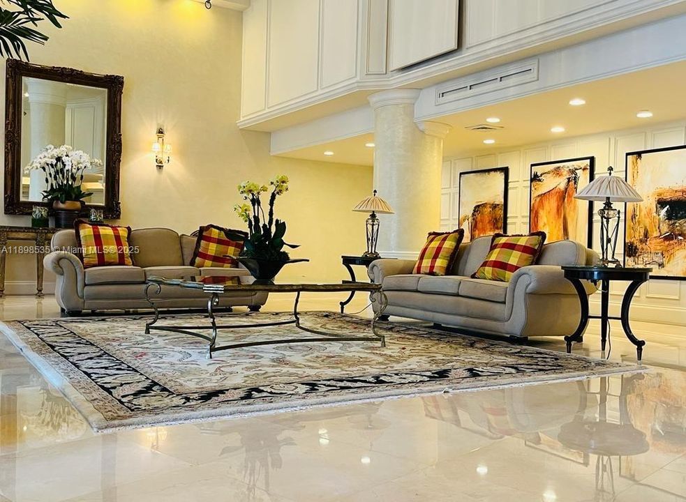 For Sale: $479,000 (2 beds, 2 baths, 1181 Square Feet)