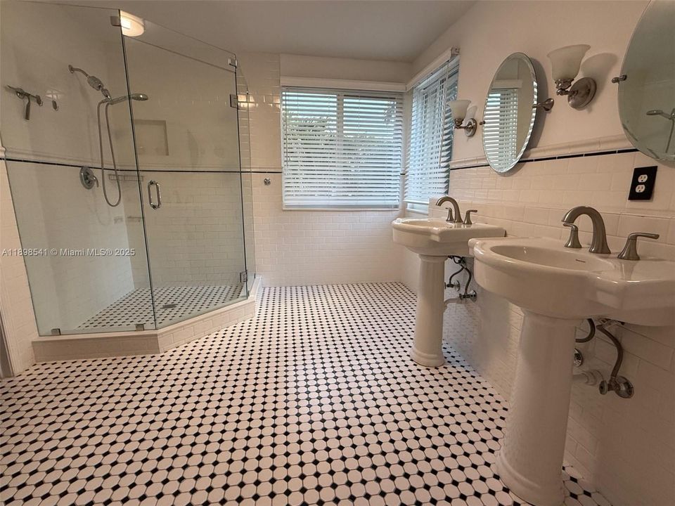 待售: $639,000 (3 贝兹, 2 浴室, 2179 平方英尺)