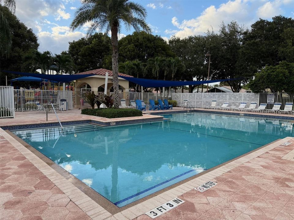 待售: $639,000 (3 贝兹, 2 浴室, 2179 平方英尺)