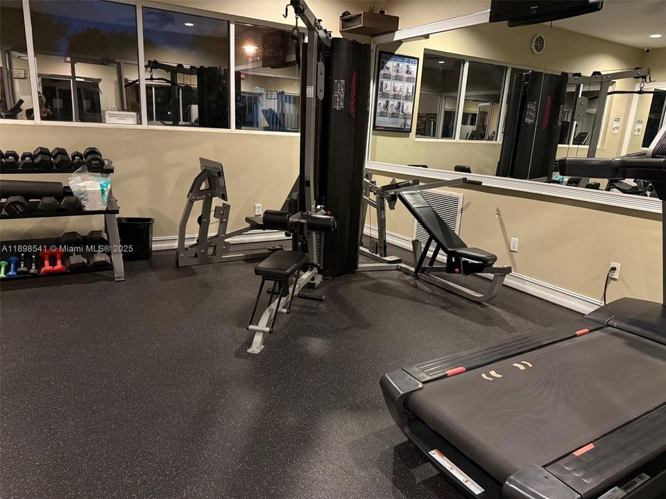 待售: $639,000 (3 贝兹, 2 浴室, 2179 平方英尺)