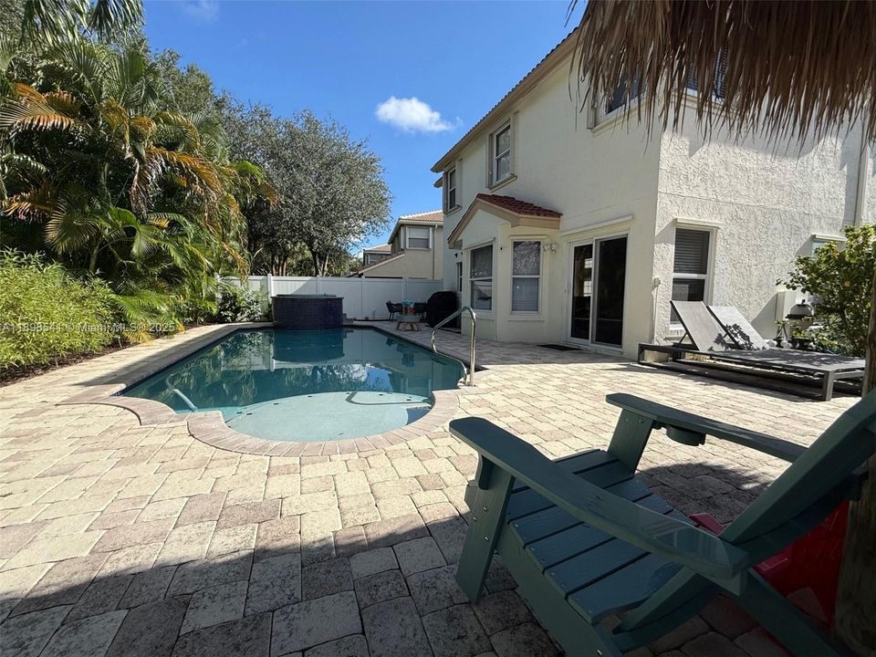 待售: $639,000 (3 贝兹, 2 浴室, 2179 平方英尺)