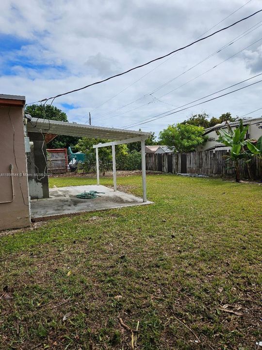 Недавно продано: $425,000 (3 спален, 2 ванн, 1164 Квадратных фут)