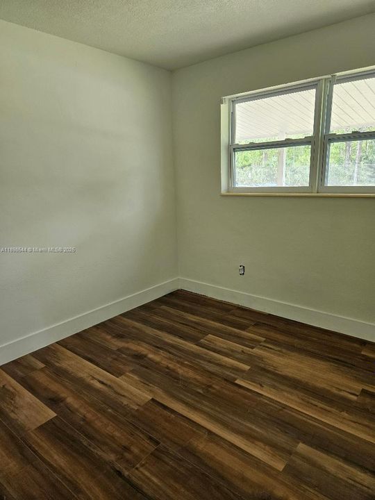 Недавно продано: $425,000 (3 спален, 2 ванн, 1164 Квадратных фут)