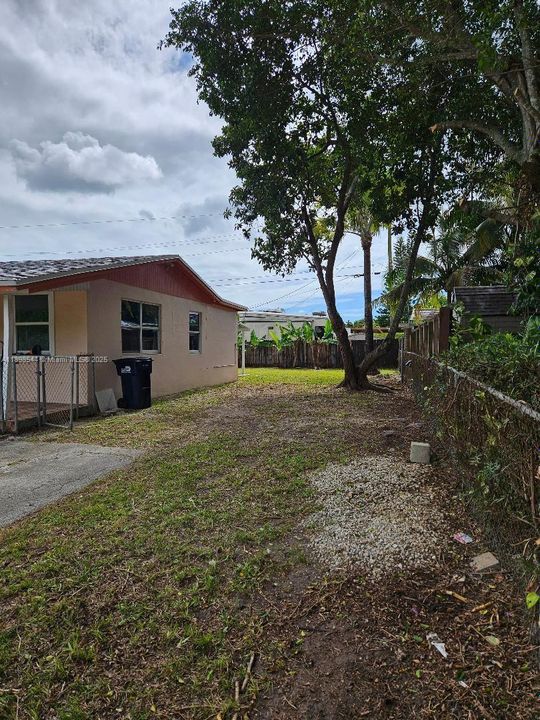 Недавно продано: $425,000 (3 спален, 2 ванн, 1164 Квадратных фут)