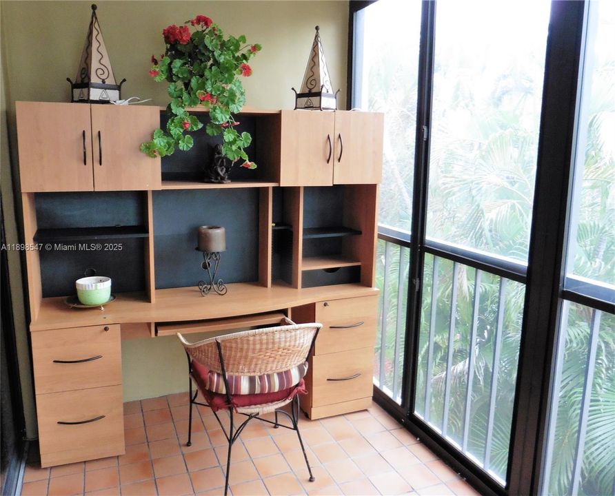 For Rent: $2,700 (2 beds, 2 baths, 1235 Square Feet)