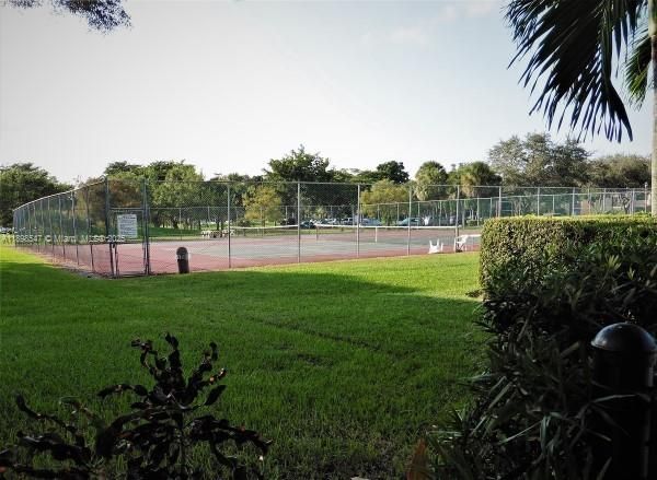 For Rent: $2,700 (2 beds, 2 baths, 1235 Square Feet)