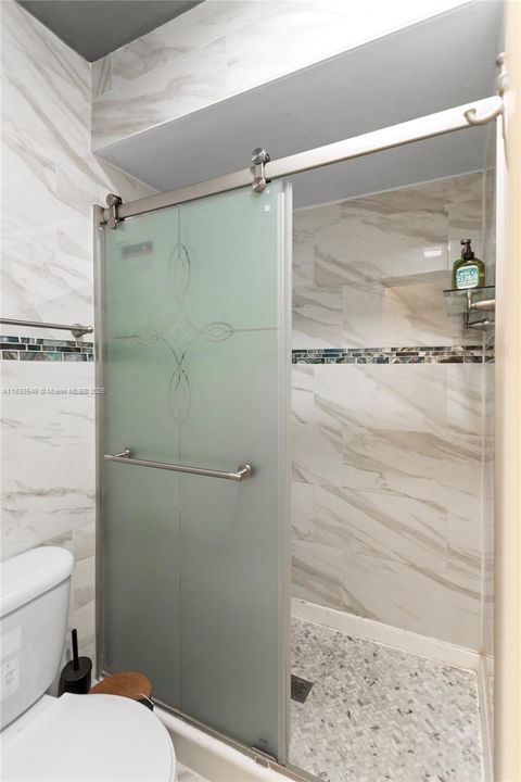 Vendido Recientemente: $174,999 (2 camas, 2 baños, 1019 Pies cuadrados)