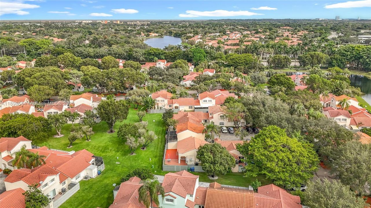 待售: $465,000 (2 贝兹, 2 浴室, 1018 平方英尺)