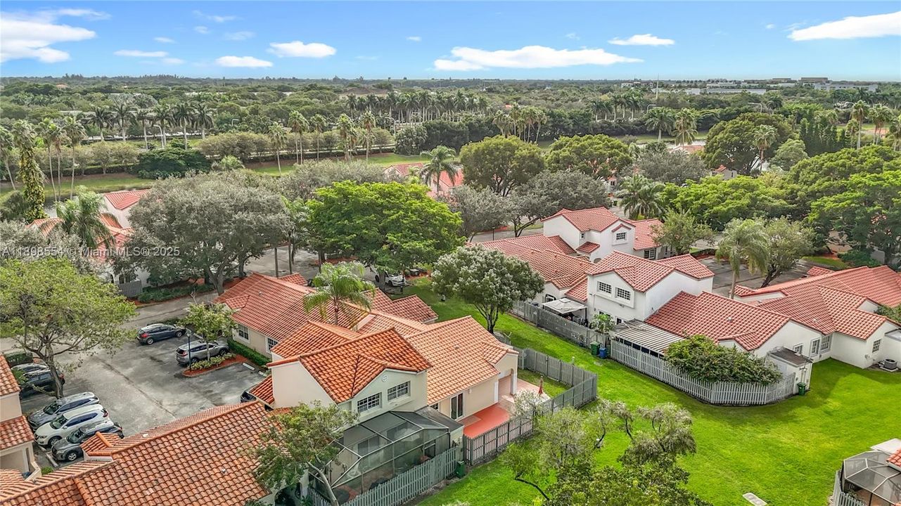 待售: $465,000 (2 贝兹, 2 浴室, 1018 平方英尺)