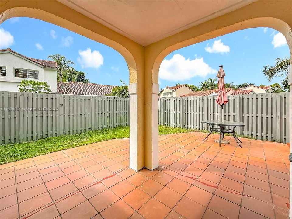 待售: $465,000 (2 贝兹, 2 浴室, 1018 平方英尺)