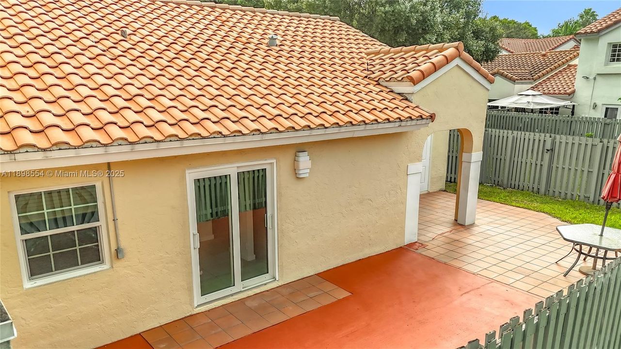 待售: $465,000 (2 贝兹, 2 浴室, 1018 平方英尺)