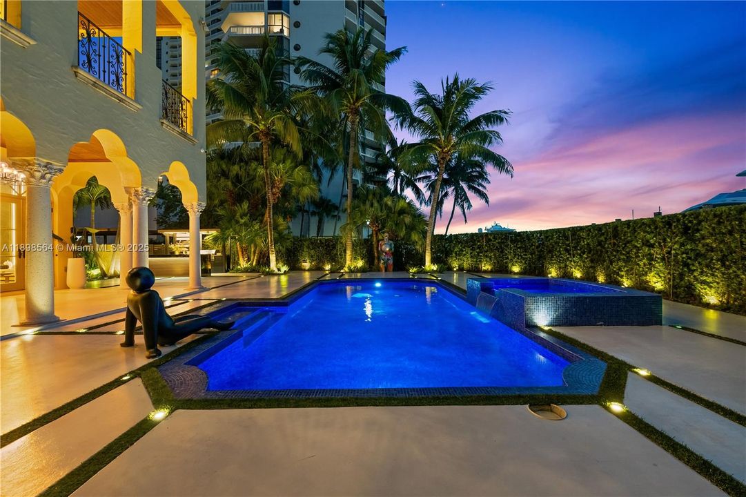 En Venta: $7,450,000 (5 camas, 6 baños, 7202 Pies cuadrados)