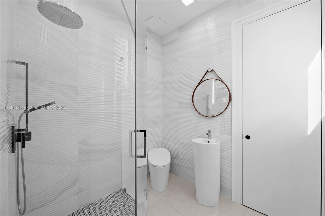 En Venta: $7,450,000 (5 camas, 6 baños, 7202 Pies cuadrados)