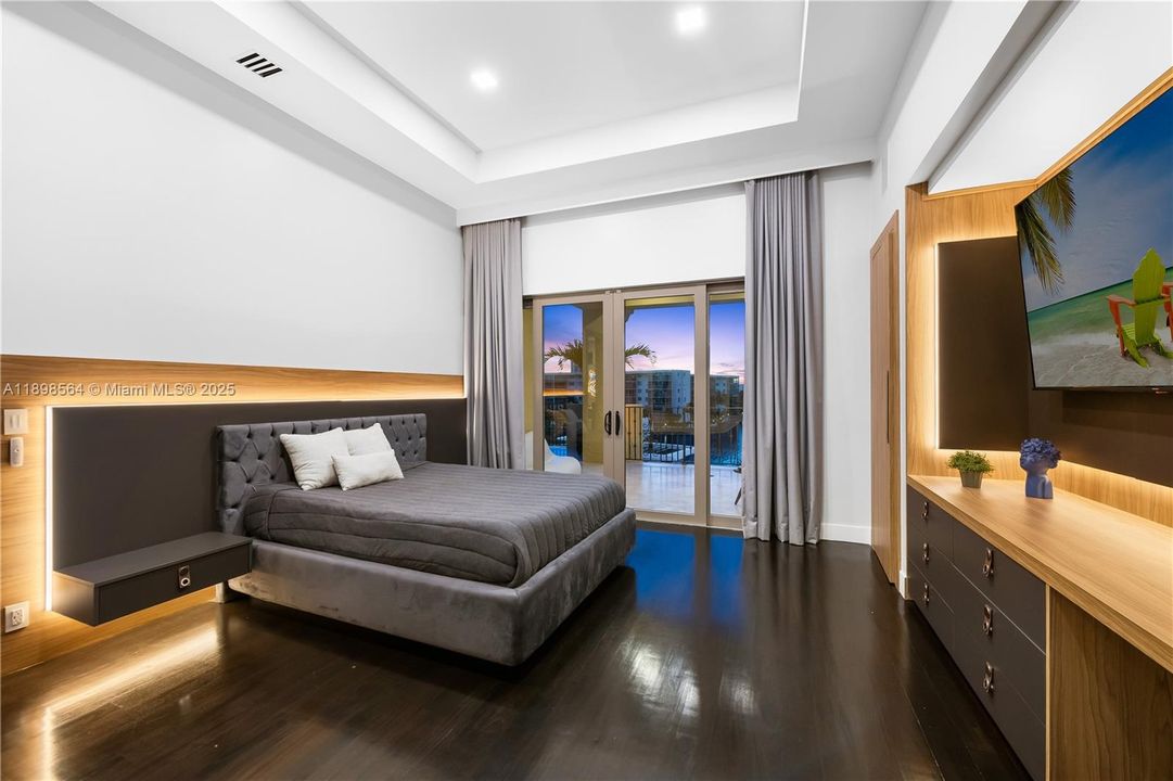 En Venta: $7,450,000 (5 camas, 6 baños, 7202 Pies cuadrados)