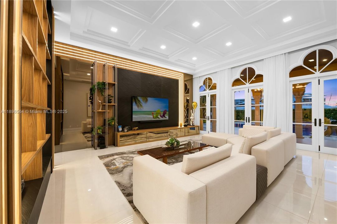 En Venta: $7,450,000 (5 camas, 6 baños, 7202 Pies cuadrados)