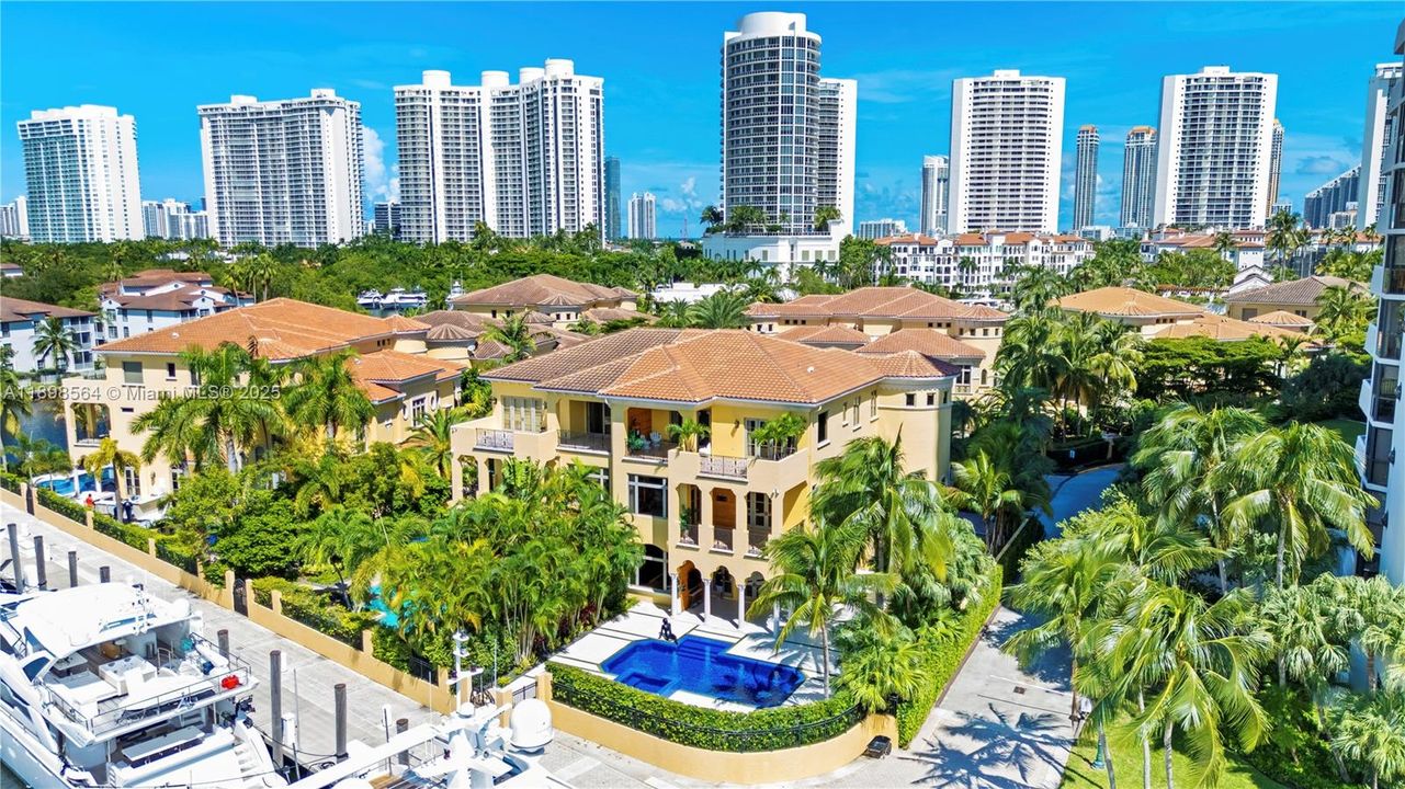 En Venta: $7,450,000 (5 camas, 6 baños, 7202 Pies cuadrados)