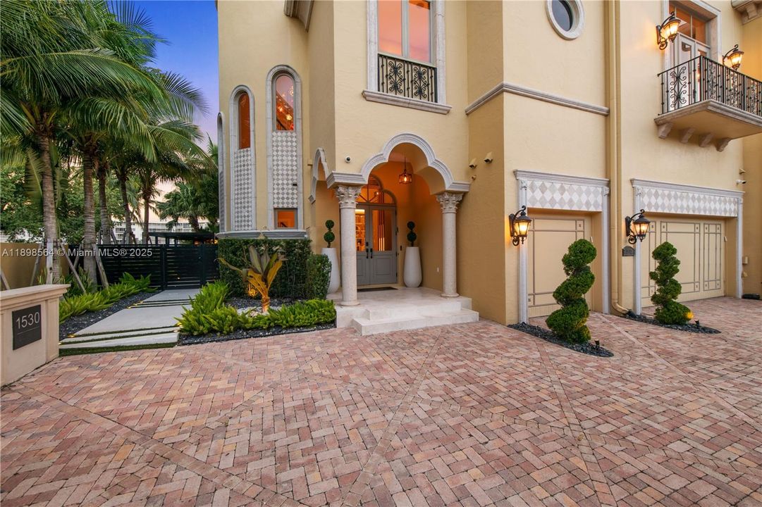 En Venta: $7,450,000 (5 camas, 6 baños, 7202 Pies cuadrados)