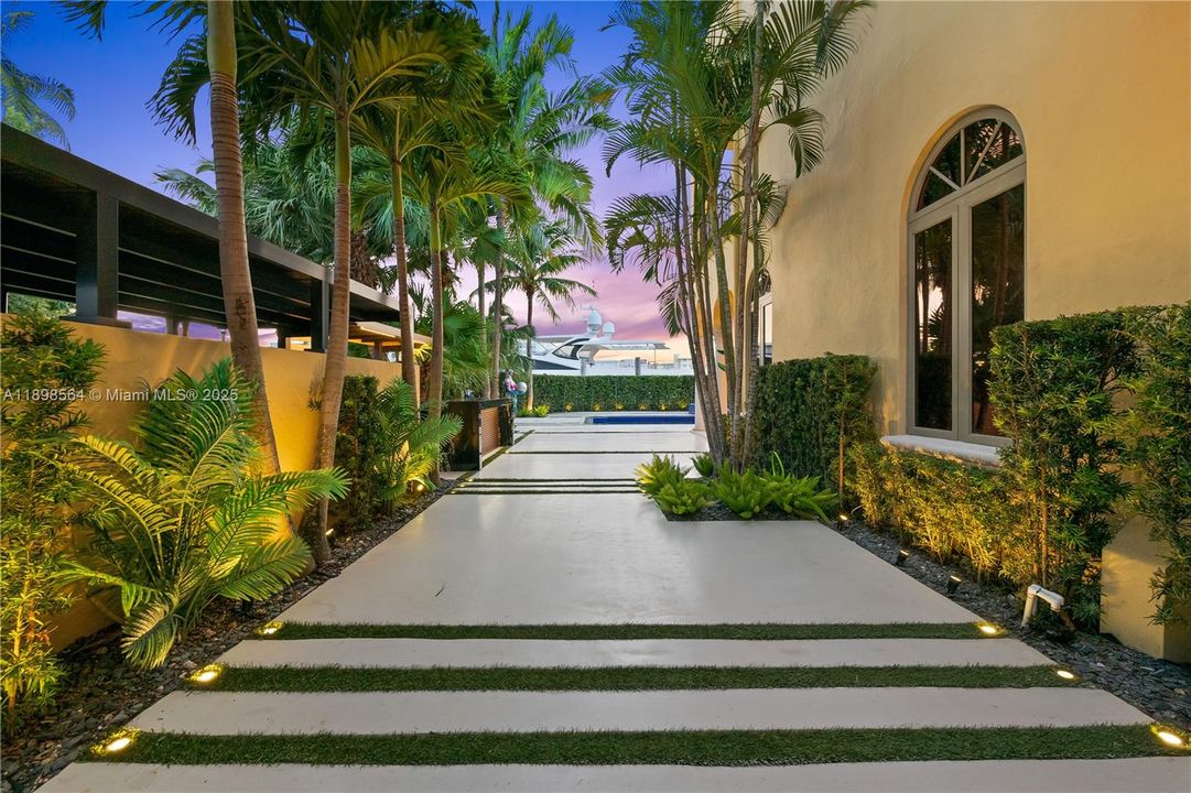 En Venta: $7,450,000 (5 camas, 6 baños, 7202 Pies cuadrados)