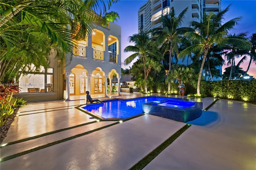 En Venta: $7,450,000 (5 camas, 6 baños, 7202 Pies cuadrados)