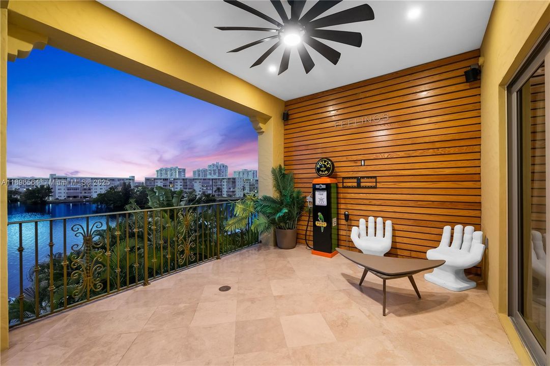 En Venta: $7,450,000 (5 camas, 6 baños, 7202 Pies cuadrados)