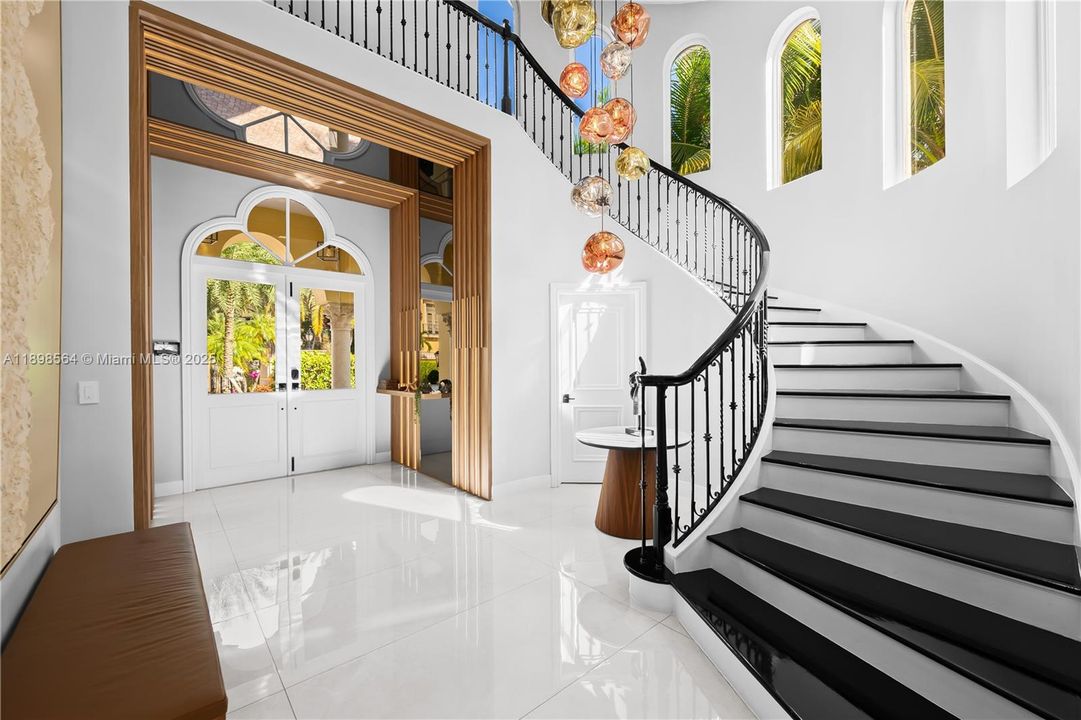 En Venta: $7,450,000 (5 camas, 6 baños, 7202 Pies cuadrados)