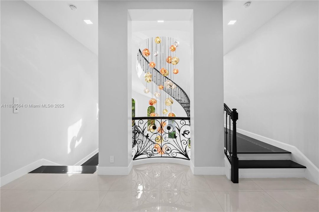 En Venta: $7,450,000 (5 camas, 6 baños, 7202 Pies cuadrados)