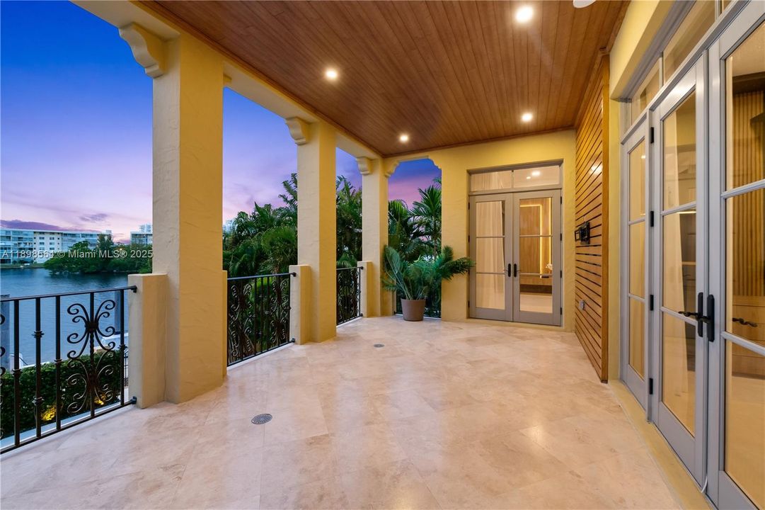 En Venta: $7,450,000 (5 camas, 6 baños, 7202 Pies cuadrados)