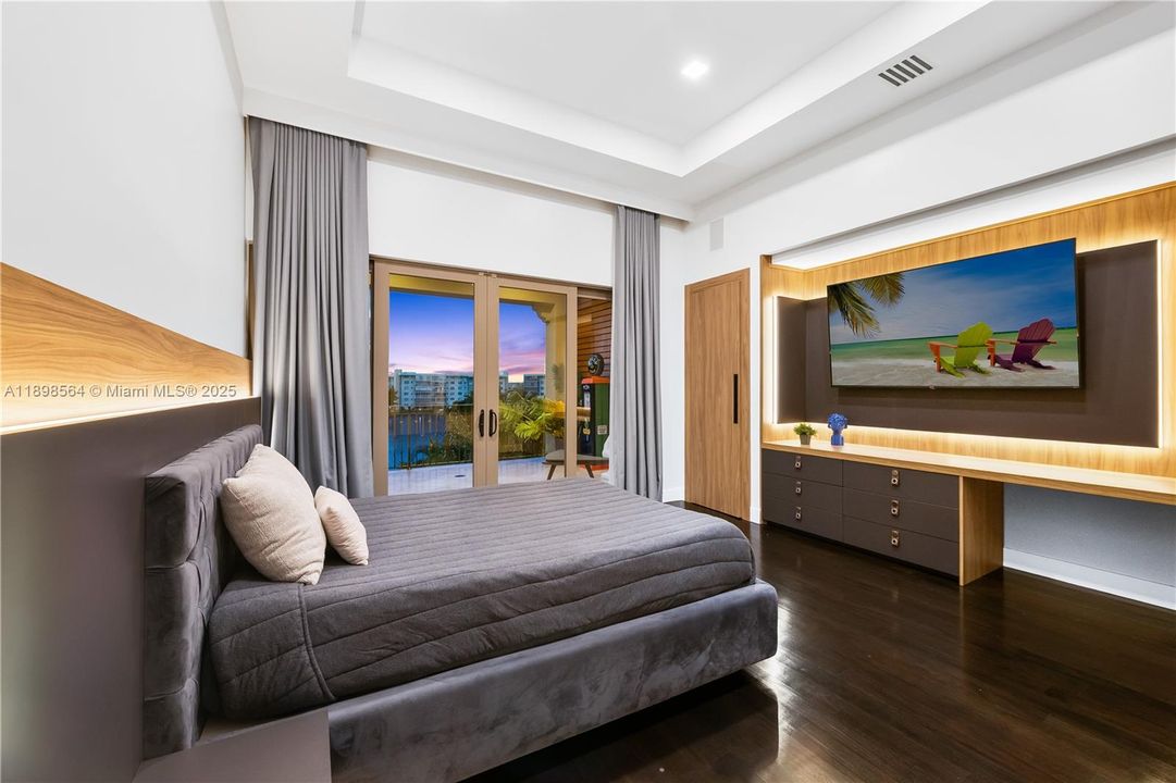 En Venta: $7,450,000 (5 camas, 6 baños, 7202 Pies cuadrados)