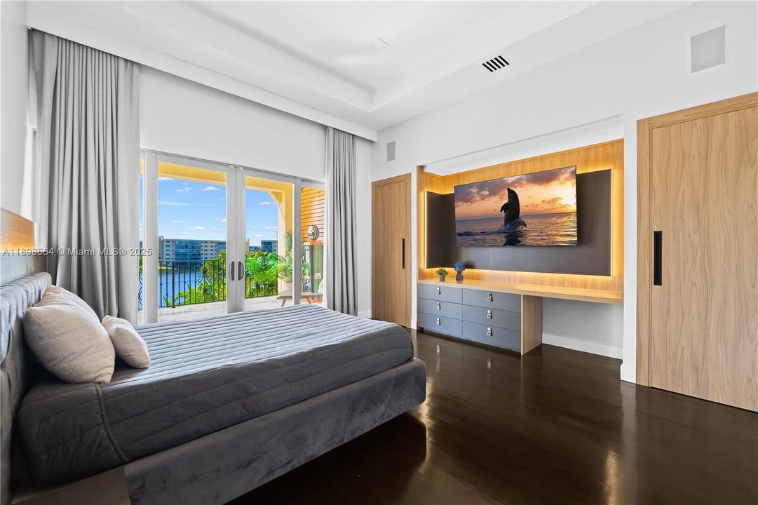 En Venta: $7,450,000 (5 camas, 6 baños, 7202 Pies cuadrados)