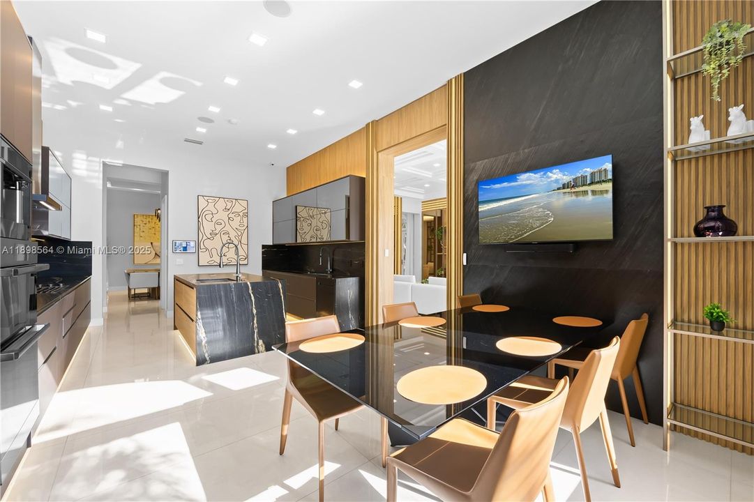 En Venta: $7,450,000 (5 camas, 6 baños, 7202 Pies cuadrados)