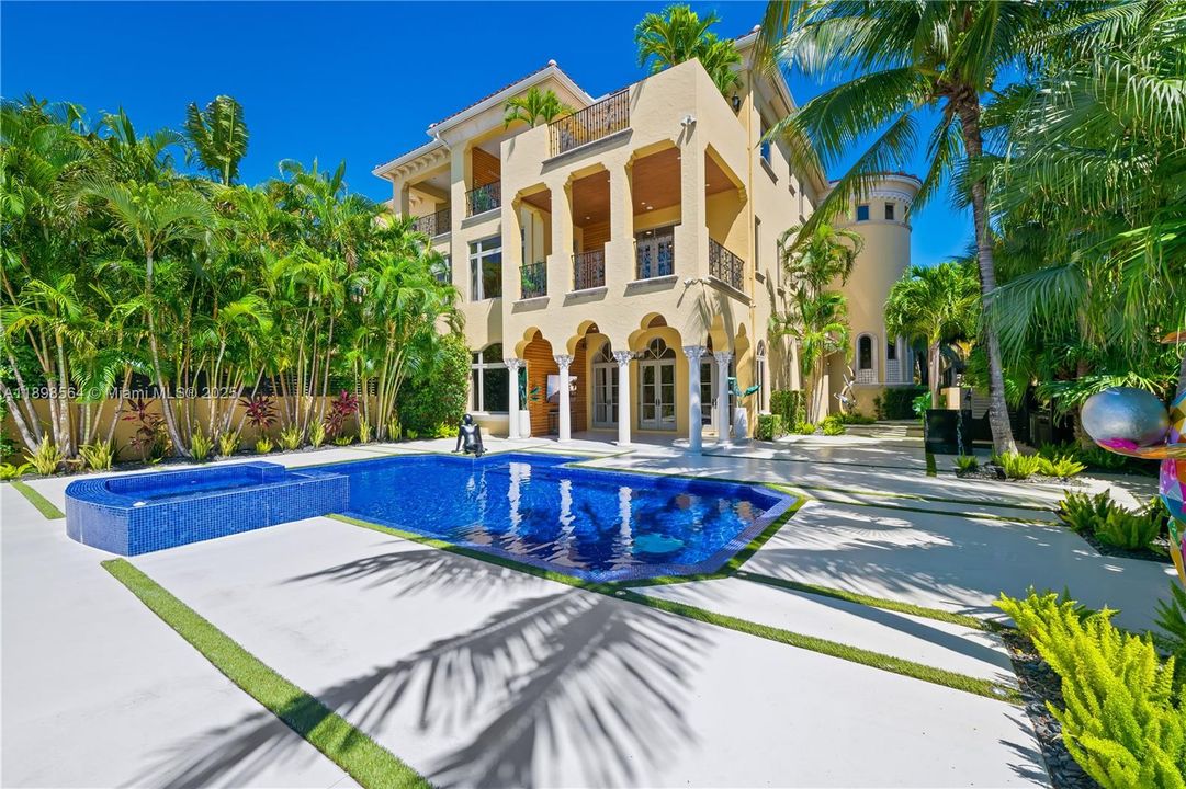 En Venta: $7,450,000 (5 camas, 6 baños, 7202 Pies cuadrados)