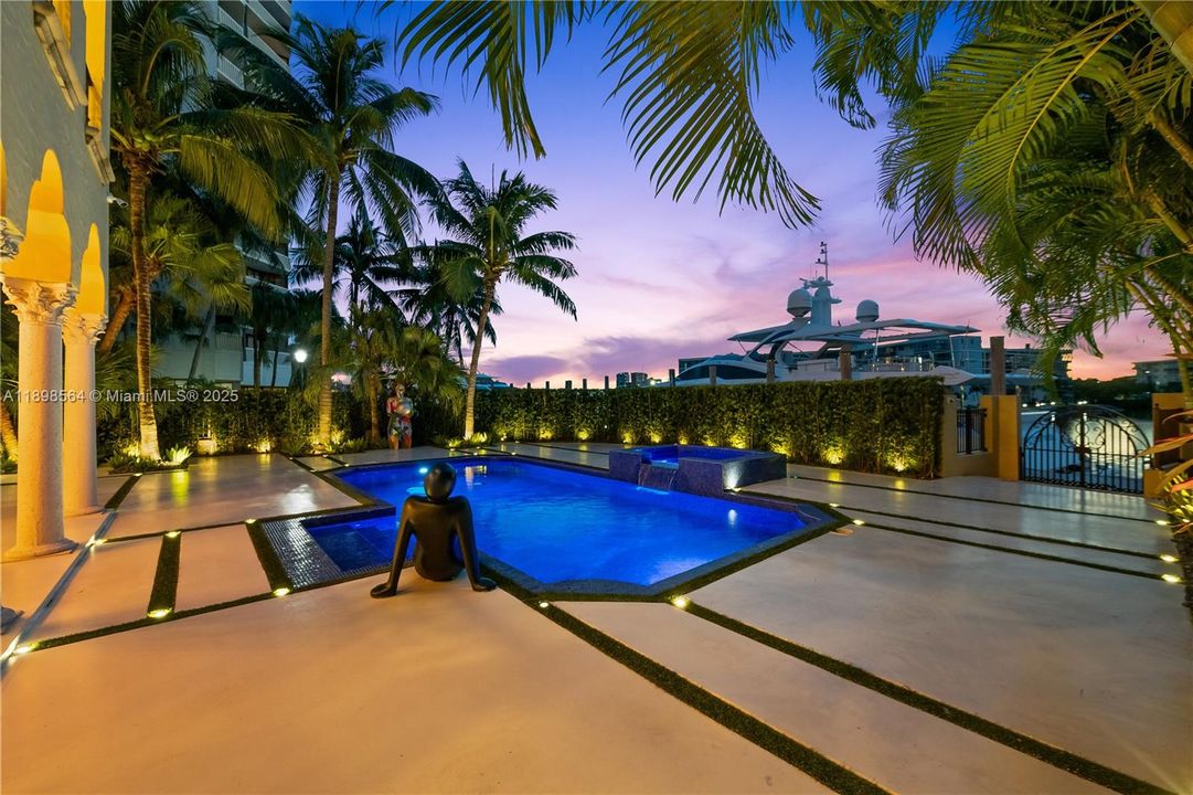 En Venta: $7,450,000 (5 camas, 6 baños, 7202 Pies cuadrados)