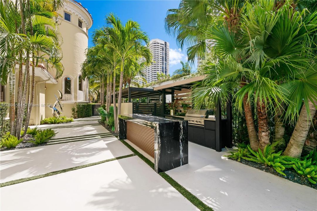 En Venta: $7,450,000 (5 camas, 6 baños, 7202 Pies cuadrados)