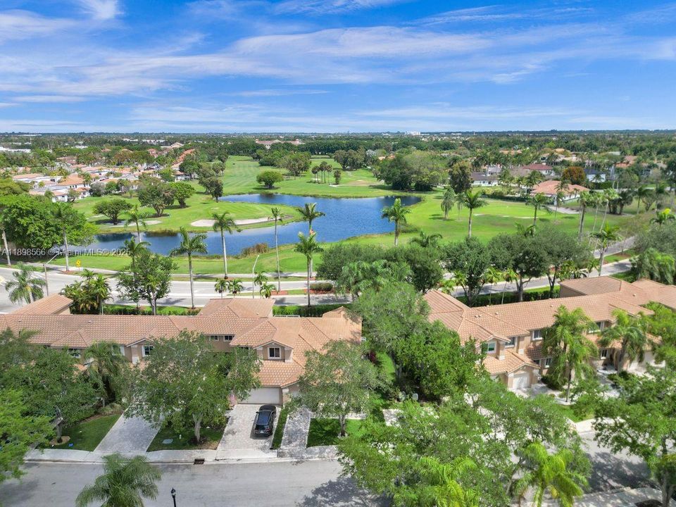 For Sale: $475,000 (3 beds, 2 baths, 1292 Square Feet)