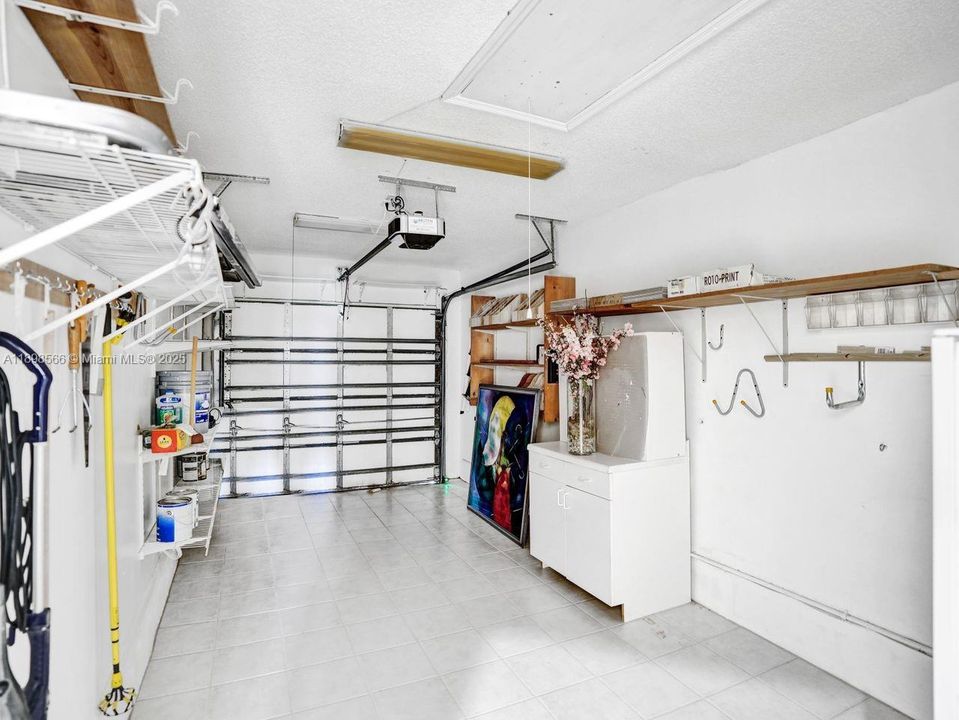 For Sale: $475,000 (3 beds, 2 baths, 1292 Square Feet)